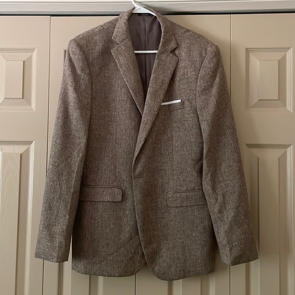 Tan/maroon blazer